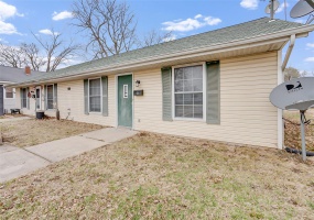 1920 Hamilton Street, Murphysboro, Illinois 62966, ,Residential Income,For Sale,Hamilton,MAR25015165