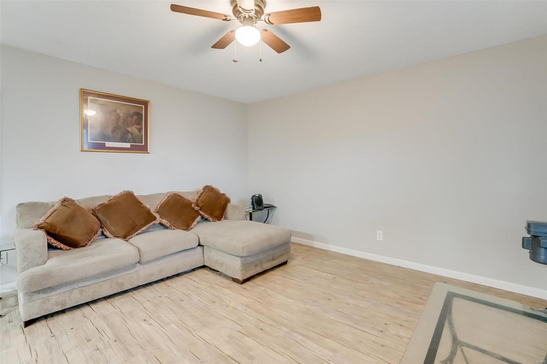 1920 Hamilton Street, Murphysboro, Illinois 62966, ,Residential Income,For Sale,Hamilton,MAR25015165