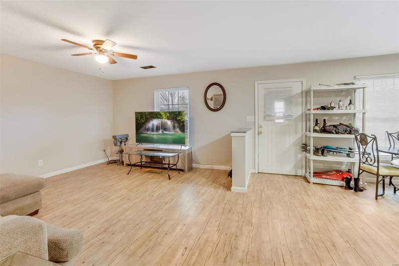 1920 Hamilton Street, Murphysboro, Illinois 62966, ,Residential Income,For Sale,Hamilton,MAR25015165