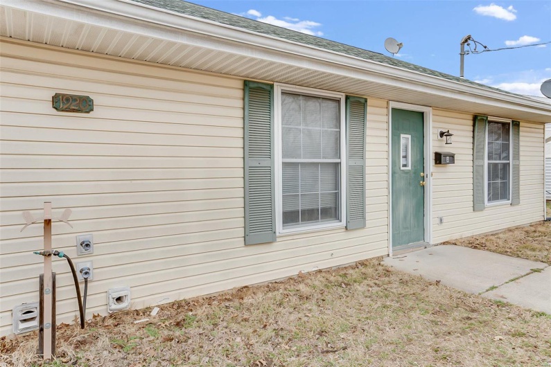 1920 Hamilton Street, Murphysboro, Illinois 62966, ,Residential Income,For Sale,Hamilton,MAR25015165