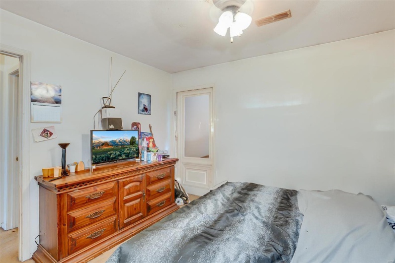 1920 Hamilton Street, Murphysboro, Illinois 62966, ,Residential Income,For Sale,Hamilton,MAR25015165