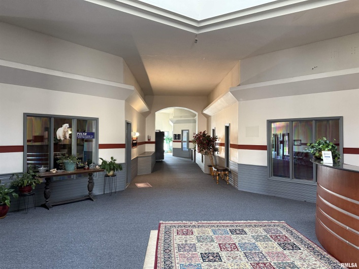 300 MAIN Street, Carbondale, Illinois 62901, 0 , 0 ,0,Commercial Sale,For Sale,MAIN,0,RMAQC4261611