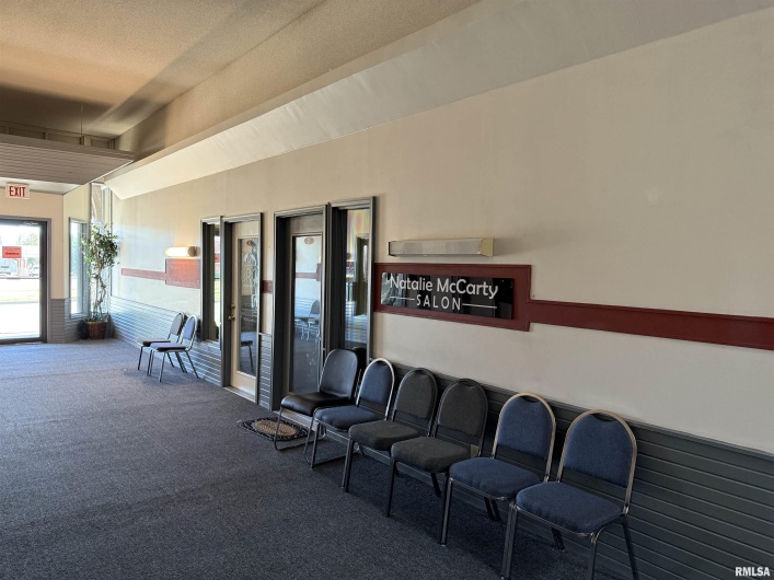 300 MAIN Street, Carbondale, Illinois 62901, 0 , 0 ,0,Commercial Sale,For Sale,MAIN,0,RMAQC4261611