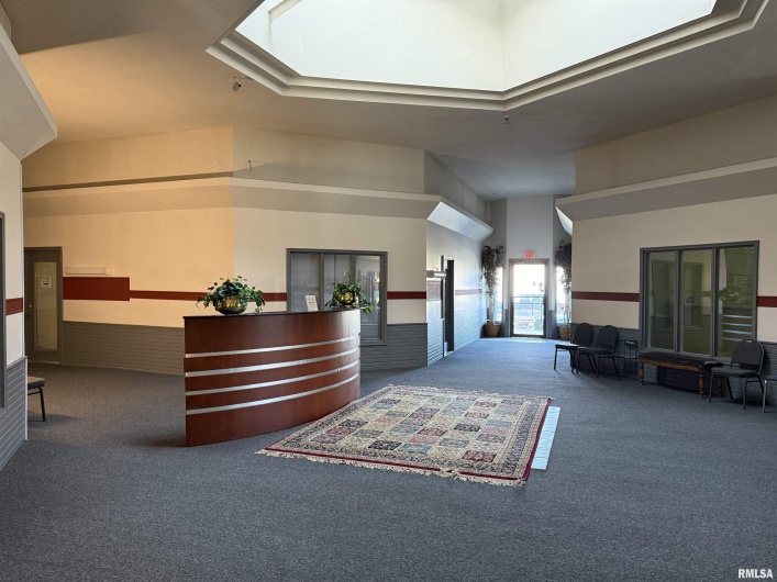 300 MAIN Street, Carbondale, Illinois 62901, 0 , 0 ,0,Commercial Sale,For Sale,MAIN,0,RMAQC4261611