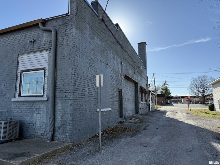 300 MAIN Street, Carbondale, Illinois 62901, 0 , 0 ,0,Commercial Sale,For Sale,MAIN,0,RMAQC4261611