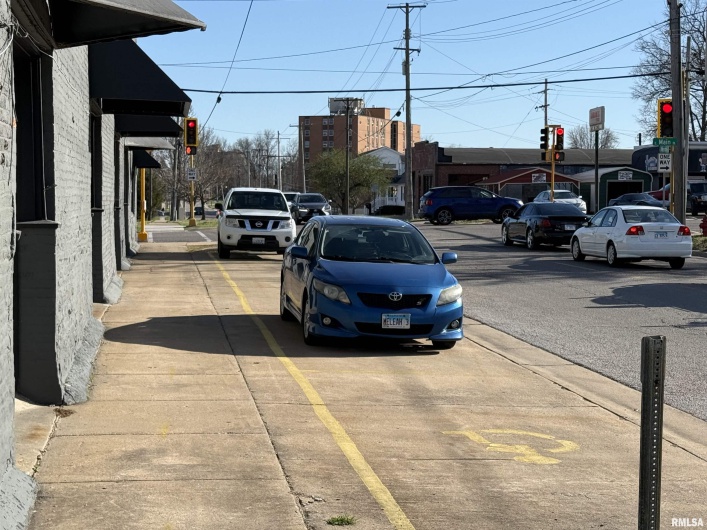 300 MAIN Street, Carbondale, Illinois 62901, 0 , 0 ,0,Commercial Sale,For Sale,MAIN,0,RMAQC4261611