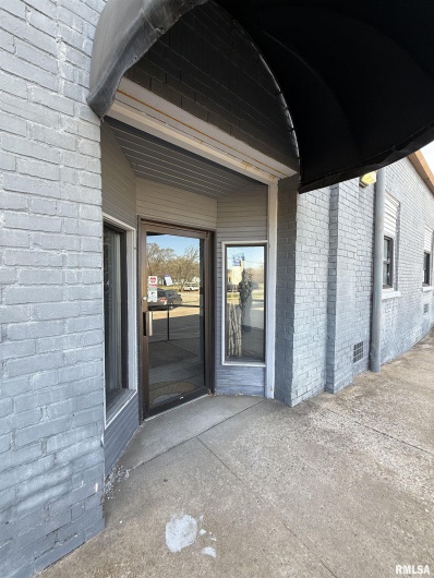 300 MAIN Street, Carbondale, Illinois 62901, 0 , 0 ,0,Commercial Sale,For Sale,MAIN,0,RMAQC4261611
