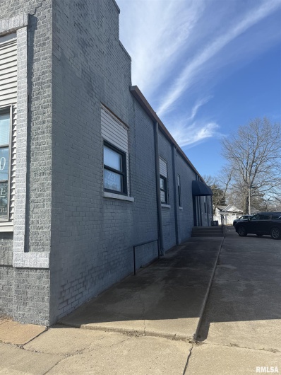 300 MAIN Street, Carbondale, Illinois 62901, 0 , 0 ,0,Commercial Sale,For Sale,MAIN,0,RMAQC4261611