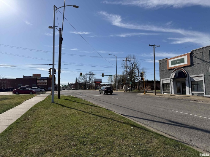 300 MAIN Street, Carbondale, Illinois 62901, 0 , 0 ,0,Commercial Sale,For Sale,MAIN,0,RMAQC4261611