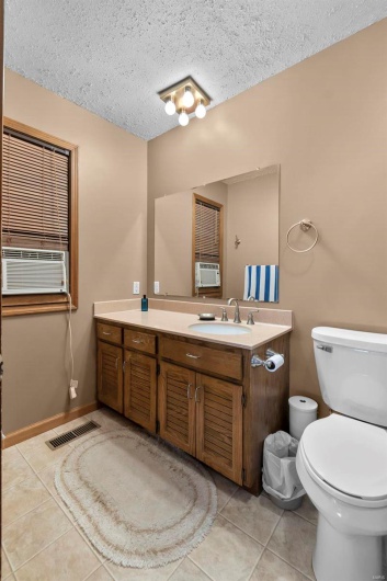 2013 Lee Drive, Cape Girardeau, Missouri 63701, 5 Bedrooms Bedrooms, 13 Rooms Rooms,3 BathroomsBathrooms,Residential,For Sale,Lee,MAR25008261