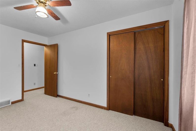 2013 Lee Drive, Cape Girardeau, Missouri 63701, 5 Bedrooms Bedrooms, 13 Rooms Rooms,3 BathroomsBathrooms,Residential,For Sale,Lee,MAR25008261