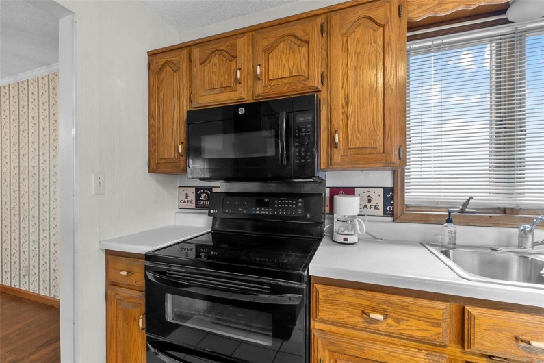 2013 Lee Drive, Cape Girardeau, Missouri 63701, 5 Bedrooms Bedrooms, 13 Rooms Rooms,3 BathroomsBathrooms,Residential,For Sale,Lee,MAR25008261