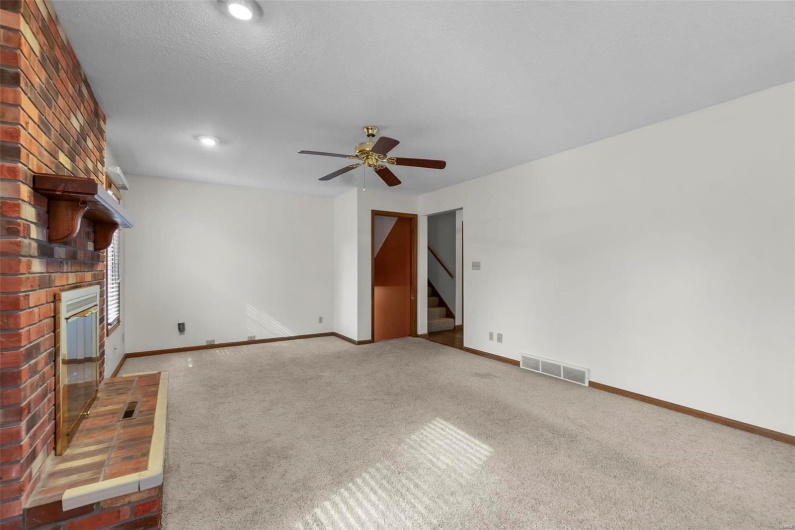 2013 Lee Drive, Cape Girardeau, Missouri 63701, 5 Bedrooms Bedrooms, 13 Rooms Rooms,3 BathroomsBathrooms,Residential,For Sale,Lee,MAR25008261