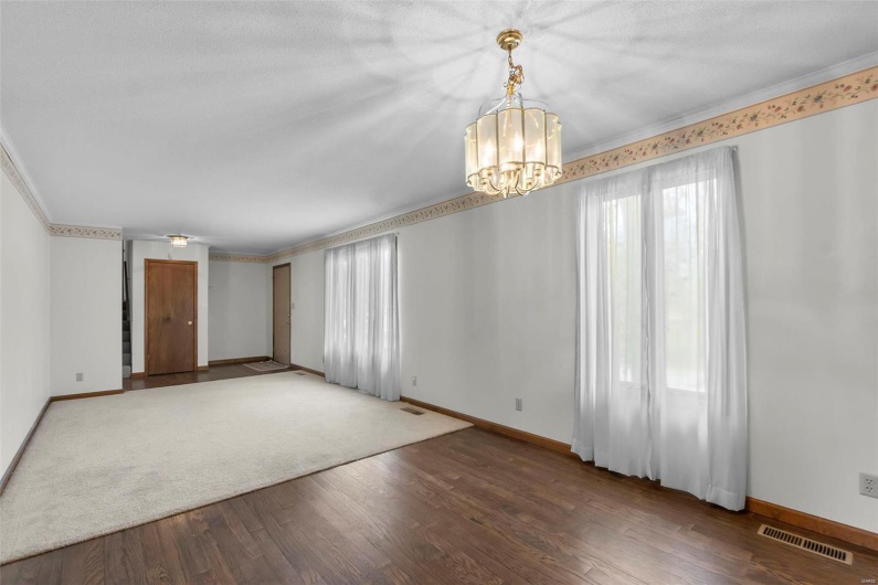 2013 Lee Drive, Cape Girardeau, Missouri 63701, 5 Bedrooms Bedrooms, 13 Rooms Rooms,3 BathroomsBathrooms,Residential,For Sale,Lee,MAR25008261