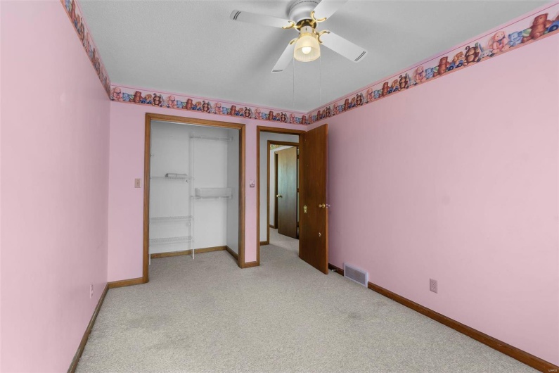 2013 Lee Drive, Cape Girardeau, Missouri 63701, 5 Bedrooms Bedrooms, 13 Rooms Rooms,3 BathroomsBathrooms,Residential,For Sale,Lee,MAR25008261