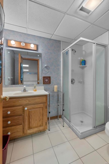2013 Lee Drive, Cape Girardeau, Missouri 63701, 5 Bedrooms Bedrooms, 13 Rooms Rooms,3 BathroomsBathrooms,Residential,For Sale,Lee,MAR25008261