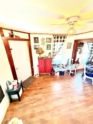 415 Saline St, Fredericktown, Missouri 63645, 4 Bedrooms Bedrooms, 9 Rooms Rooms,1 BathroomBathrooms,Residential,For Sale,Saline St,MAR25017542