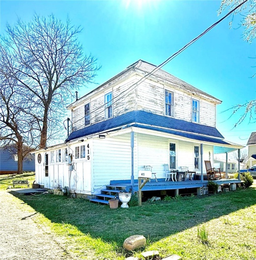 415 Saline St, Fredericktown, Missouri 63645, 4 Bedrooms Bedrooms, 9 Rooms Rooms,1 BathroomBathrooms,Residential,For Sale,Saline St,MAR25017542