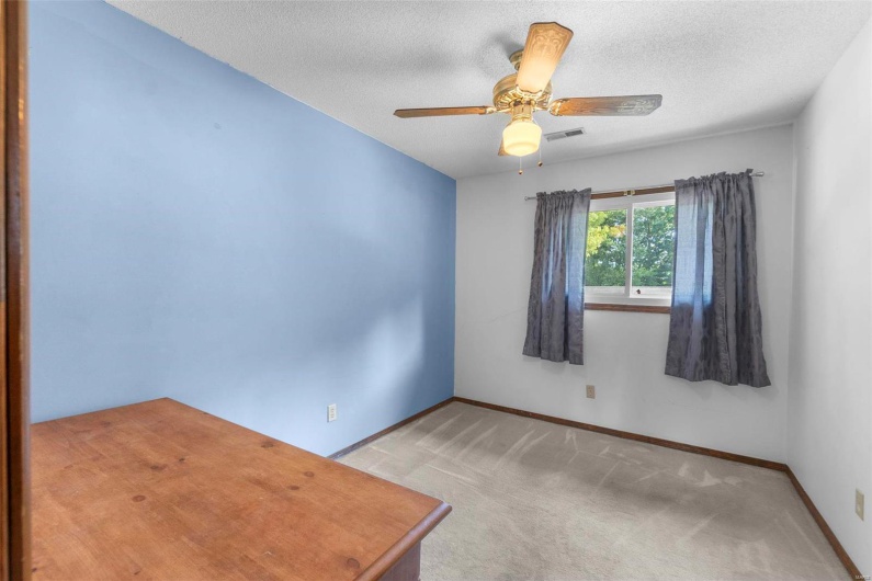 3914 Carolewood, Cape Girardeau, Missouri 63701, 4 Bedrooms Bedrooms, 8 Rooms Rooms,3 BathroomsBathrooms,Residential,For Sale,Carolewood,MAR25015412