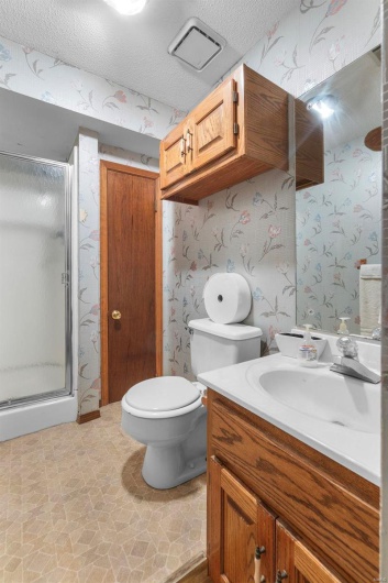 3914 Carolewood, Cape Girardeau, Missouri 63701, 4 Bedrooms Bedrooms, 8 Rooms Rooms,3 BathroomsBathrooms,Residential,For Sale,Carolewood,MAR25015412