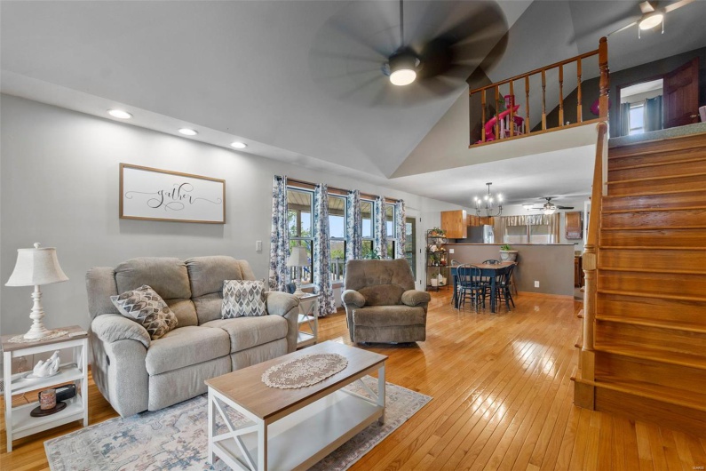 7238 State Highway D, Jackson, Missouri 63755, 3 Bedrooms Bedrooms, 12 Rooms Rooms,3 BathroomsBathrooms,Residential,For Sale,State Highway D,MAR25017353