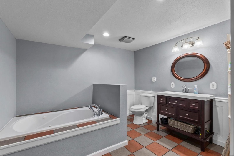 7238 State Highway D, Jackson, Missouri 63755, 3 Bedrooms Bedrooms, 12 Rooms Rooms,3 BathroomsBathrooms,Residential,For Sale,State Highway D,MAR25017353
