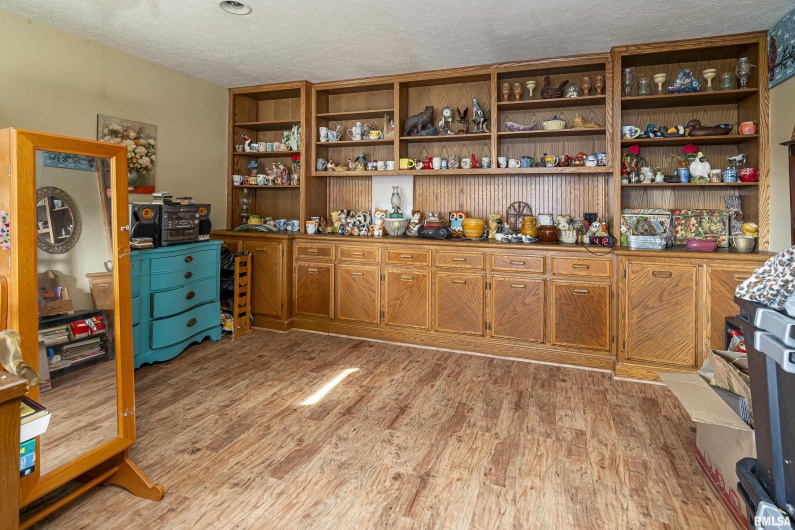 17 BLACKBERRY Lane, Herrin, Illinois 62948, 4 Bedrooms Bedrooms, 0 ,2 BathroomsBathrooms,Residential,For Sale,BLACKBERRY,0,RMAEB457261