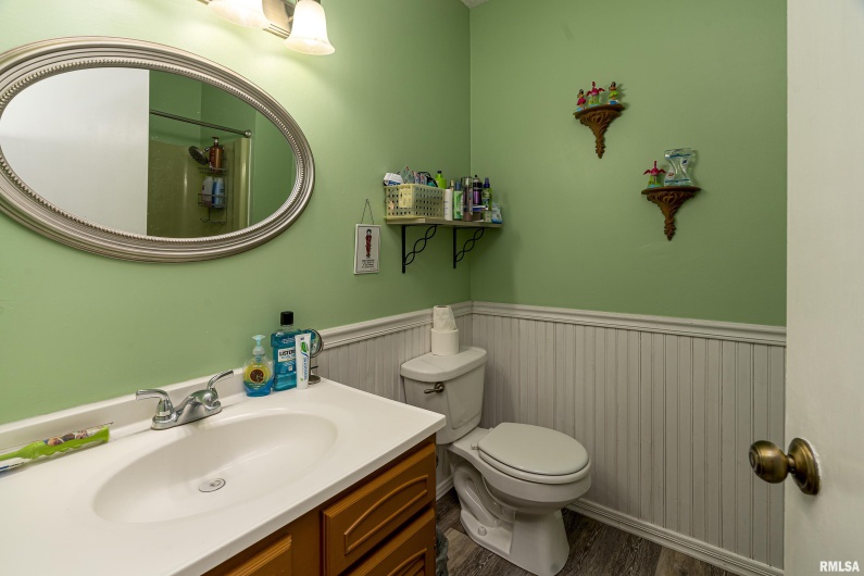17 BLACKBERRY Lane, Herrin, Illinois 62948, 4 Bedrooms Bedrooms, 0 ,2 BathroomsBathrooms,Residential,For Sale,BLACKBERRY,0,RMAEB457261