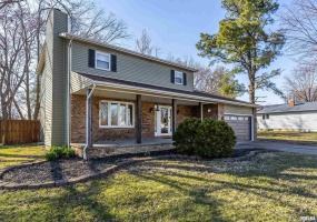 17 BLACKBERRY Lane, Herrin, Illinois 62948, 4 Bedrooms Bedrooms, 0 ,2 BathroomsBathrooms,Residential,For Sale,BLACKBERRY,0,RMAEB457261