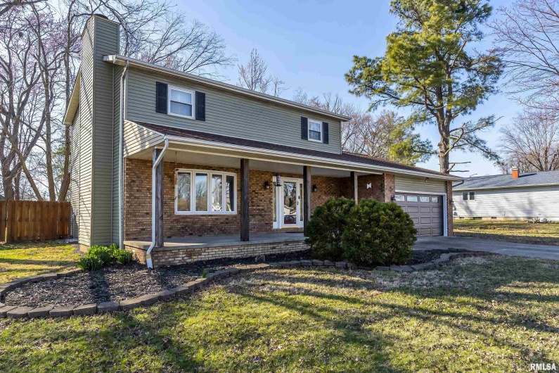 17 BLACKBERRY Lane, Herrin, Illinois 62948, 4 Bedrooms Bedrooms, 0 ,2 BathroomsBathrooms,Residential,For Sale,BLACKBERRY,0,RMAEB457261