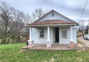 2830 State Street, Chester, Illinois 62233, 2 Bedrooms Bedrooms, 6 Rooms Rooms,1 BathroomBathrooms,Residential,For Sale,State,MAR25018157