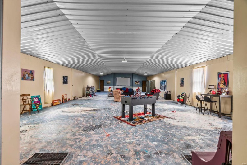 1034 Old Cape Road, Jackson, Missouri 63755, 10 Rooms Rooms,2 BathroomsBathrooms,Residential,For Sale,Old Cape Road,MAR24003502