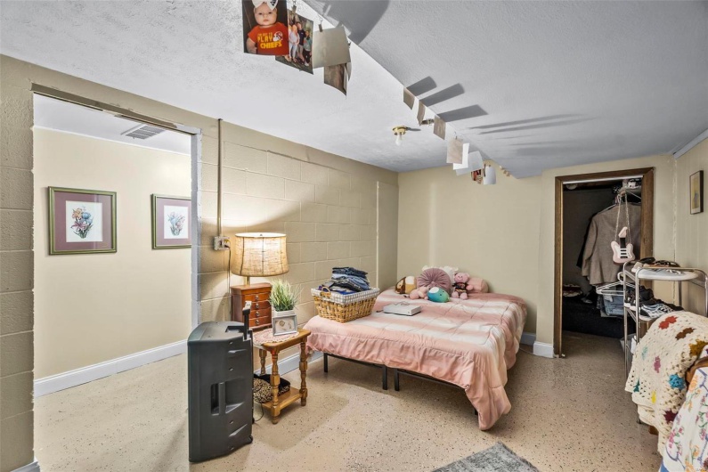 1034 Old Cape Road, Jackson, Missouri 63755, 10 Rooms Rooms,2 BathroomsBathrooms,Residential,For Sale,Old Cape Road,MAR24003502