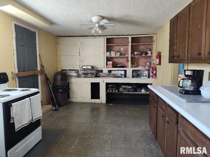 130 BLANCHE Street, Mounds, Illinois 62964, 4 Bedrooms Bedrooms, 0 ,0,Residential,For Sale,BLANCHE,0,RMAEB457274