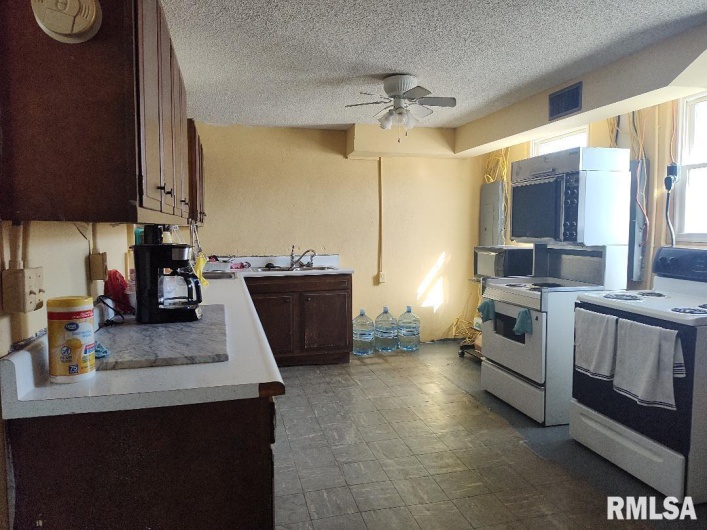 130 BLANCHE Street, Mounds, Illinois 62964, 4 Bedrooms Bedrooms, 0 ,0,Residential,For Sale,BLANCHE,0,RMAEB457274