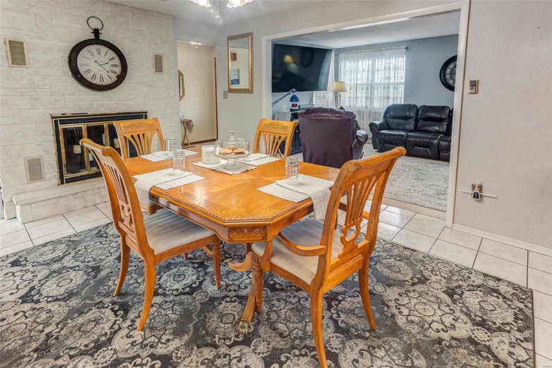 11418 Holloway Rd, Sparta, Illinois 62286, 3 Bedrooms Bedrooms, 8 Rooms Rooms,2 BathroomsBathrooms,Residential,For Sale,Holloway Rd,MAR25018274