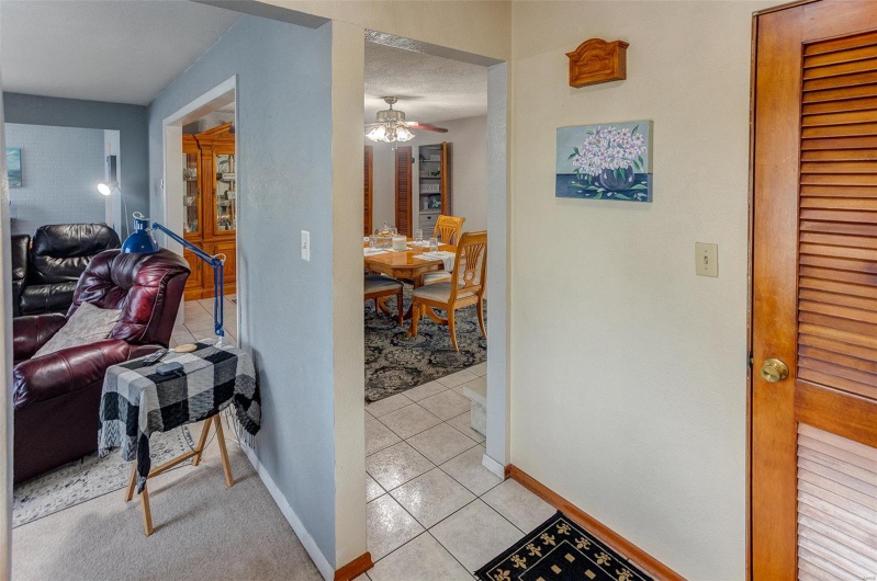 11418 Holloway Rd, Sparta, Illinois 62286, 3 Bedrooms Bedrooms, 8 Rooms Rooms,2 BathroomsBathrooms,Residential,For Sale,Holloway Rd,MAR25018274