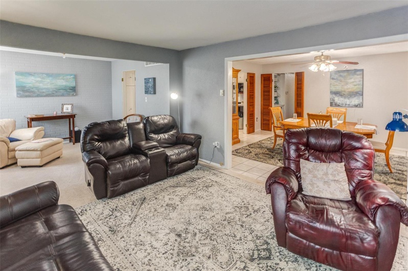11418 Holloway Rd, Sparta, Illinois 62286, 3 Bedrooms Bedrooms, 8 Rooms Rooms,2 BathroomsBathrooms,Residential,For Sale,Holloway Rd,MAR25018274