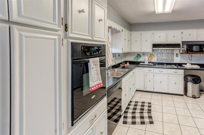 11418 Holloway Rd, Sparta, Illinois 62286, 3 Bedrooms Bedrooms, 8 Rooms Rooms,2 BathroomsBathrooms,Residential,For Sale,Holloway Rd,MAR25018274