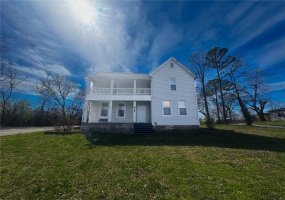 608 Buford Boulevard, Fredericktown, Missouri 63645, 5 Bedrooms Bedrooms, 9 Rooms Rooms,1 BathroomBathrooms,Residential,For Sale,Buford,MAR25017424