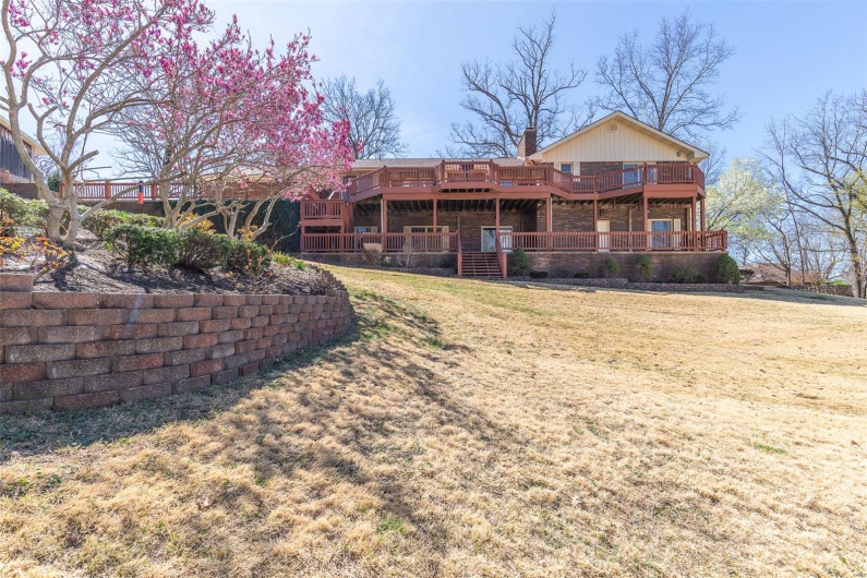 2035 King Road, Poplar Bluff, Missouri 63901, 6 Bedrooms Bedrooms, 19 Rooms Rooms,4 BathroomsBathrooms,Residential,For Sale,King,MAR25018111