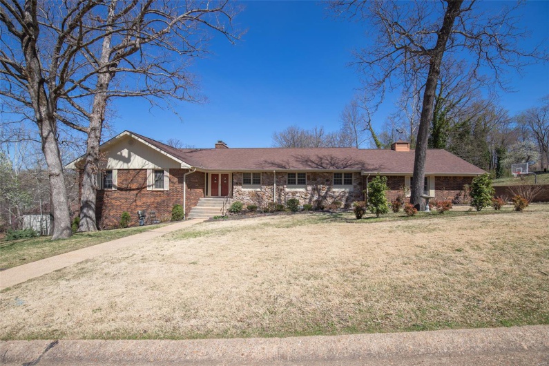 2035 King Road, Poplar Bluff, Missouri 63901, 6 Bedrooms Bedrooms, 19 Rooms Rooms,4 BathroomsBathrooms,Residential,For Sale,King,MAR25018111