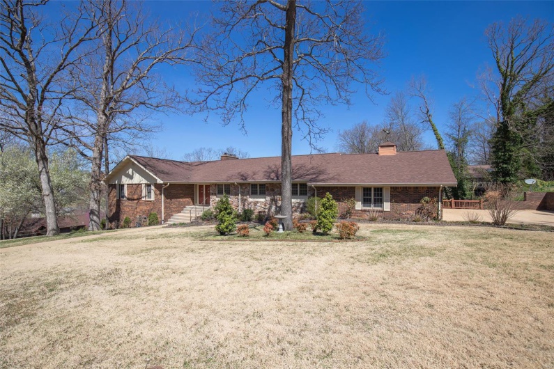2035 King Road, Poplar Bluff, Missouri 63901, 6 Bedrooms Bedrooms, 19 Rooms Rooms,4 BathroomsBathrooms,Residential,For Sale,King,MAR25018111