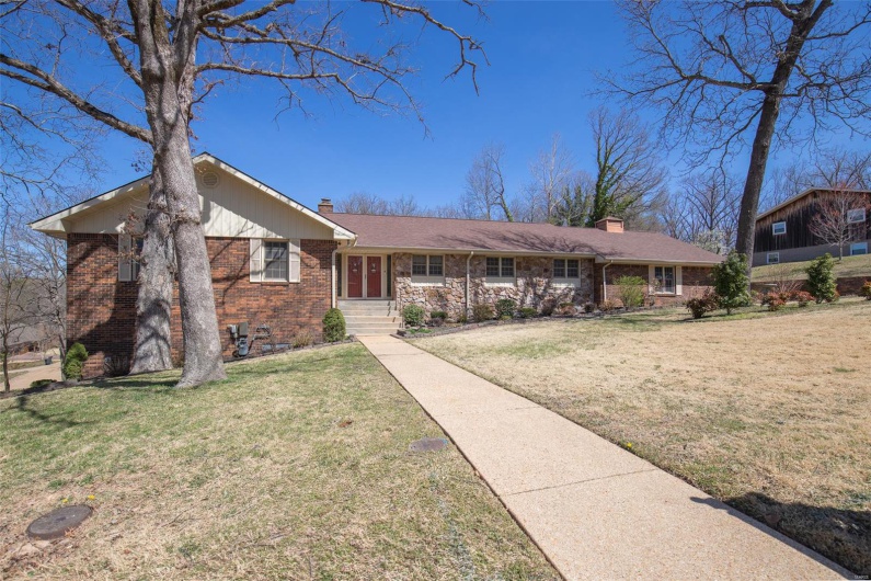 2035 King Road, Poplar Bluff, Missouri 63901, 6 Bedrooms Bedrooms, 19 Rooms Rooms,4 BathroomsBathrooms,Residential,For Sale,King,MAR25018111