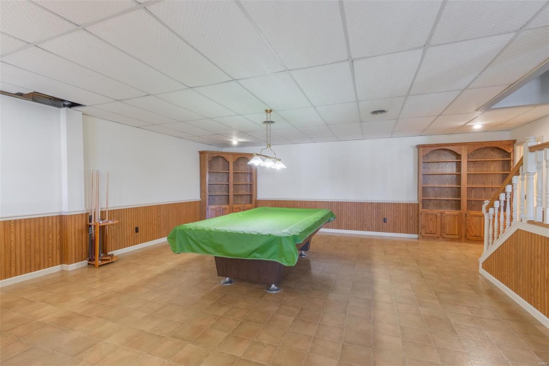 2035 King Road, Poplar Bluff, Missouri 63901, 6 Bedrooms Bedrooms, 19 Rooms Rooms,4 BathroomsBathrooms,Residential,For Sale,King,MAR25018111