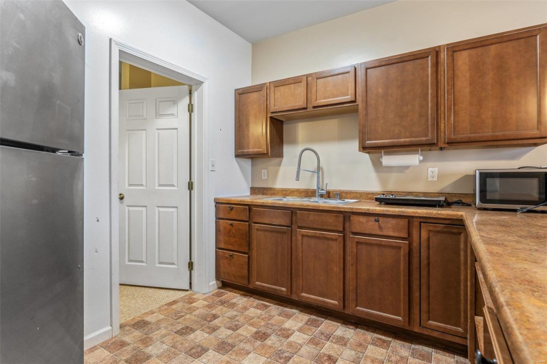 6400 Hoot Owl Lane, French Village, Missouri 63036, 1 Bedroom Bedrooms, 4 Rooms Rooms,1 BathroomBathrooms,Residential,For Sale,Hoot Owl,MAR25017161