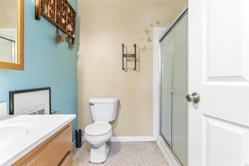 6400 Hoot Owl Lane, French Village, Missouri 63036, 1 Bedroom Bedrooms, 4 Rooms Rooms,1 BathroomBathrooms,Residential,For Sale,Hoot Owl,MAR25017161