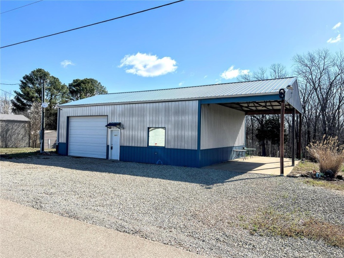 6400 Hoot Owl Lane, French Village, Missouri 63036, 1 Bedroom Bedrooms, 4 Rooms Rooms,1 BathroomBathrooms,Residential,For Sale,Hoot Owl,MAR25017161