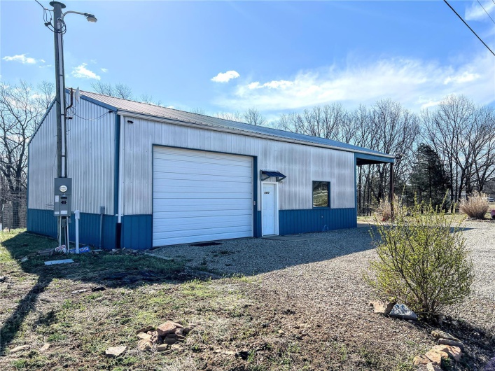 6400 Hoot Owl Lane, French Village, Missouri 63036, 1 Bedroom Bedrooms, 4 Rooms Rooms,1 BathroomBathrooms,Residential,For Sale,Hoot Owl,MAR25017161