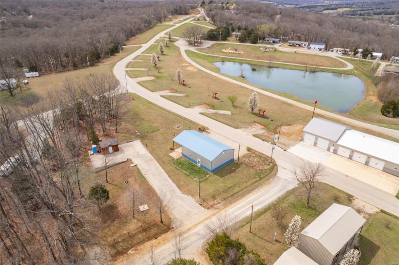 6400 Hoot Owl Lane, French Village, Missouri 63036, 1 Bedroom Bedrooms, 4 Rooms Rooms,1 BathroomBathrooms,Residential,For Sale,Hoot Owl,MAR25017161